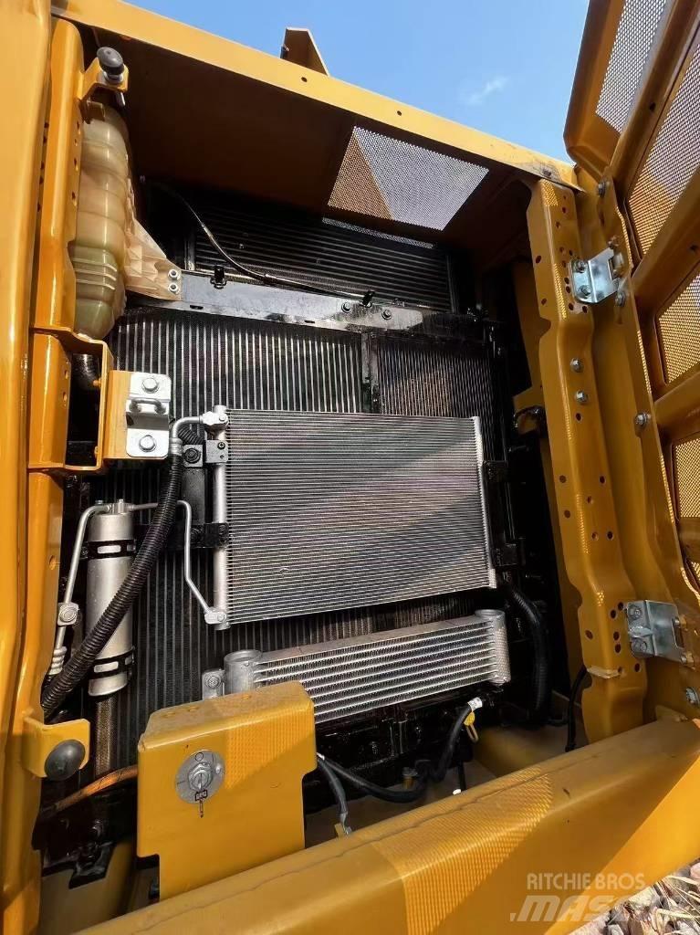 CAT CAT320GC 대형 굴삭기 29톤 이상