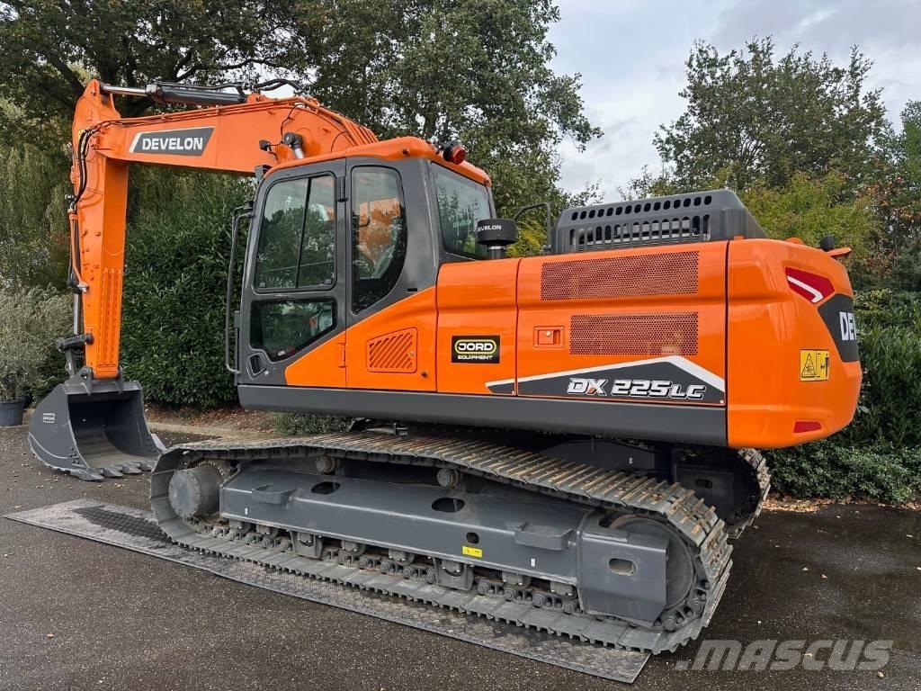 Develon DX 225 LC-7M 대형 굴삭기 29톤 이상