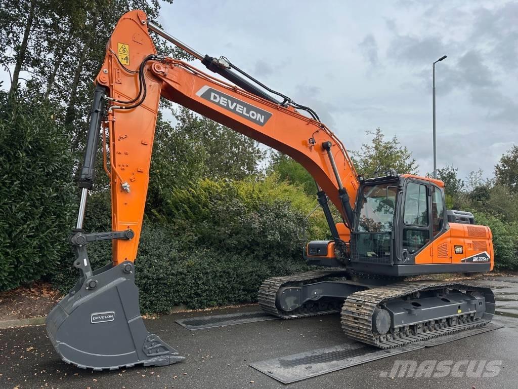 Develon DX 225 LC-7M 대형 굴삭기 29톤 이상