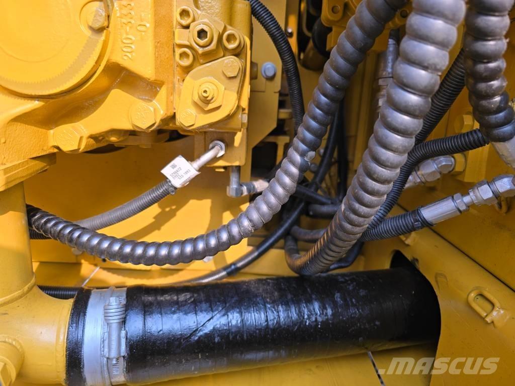 CAT 320D 대형 굴삭기 29톤 이상