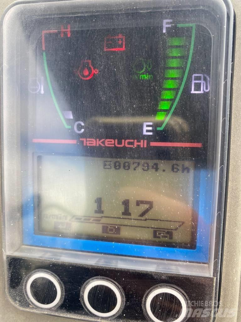 Takeuchi TB225 소형 굴삭기 7톤 미만