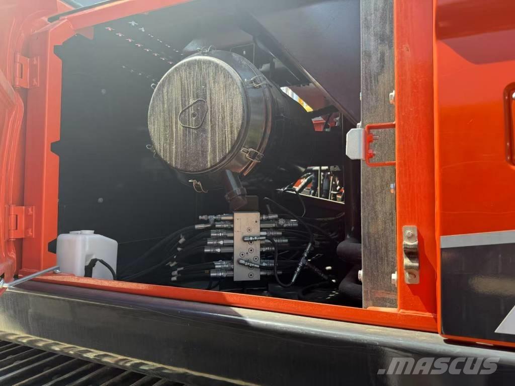 Doosan DX 340 대형 굴삭기 29톤 이상