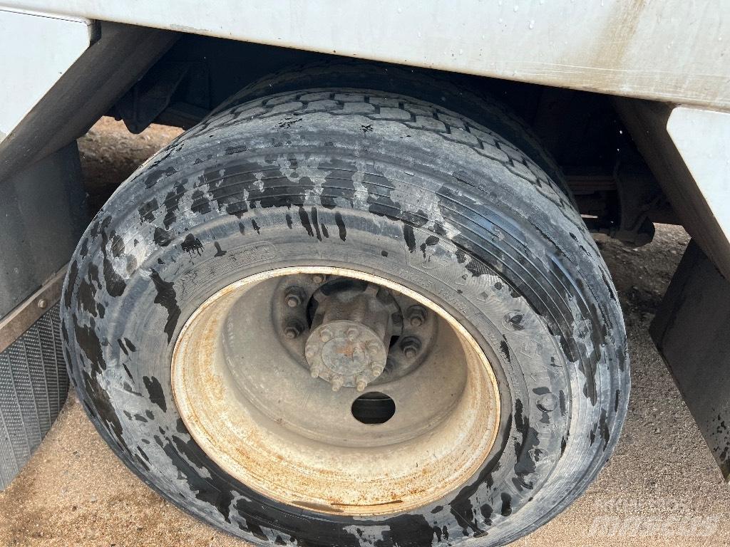 Ford F 750 XL 시립/다목적 차량