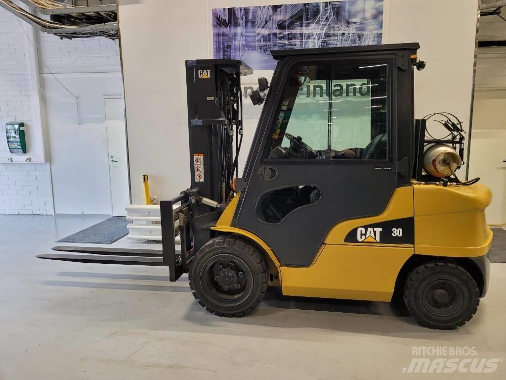CAT GP 30 N LPG 지게차