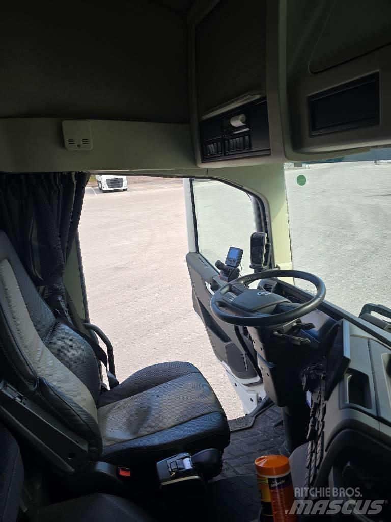 Volvo FM Electric 훅 리프트 트럭