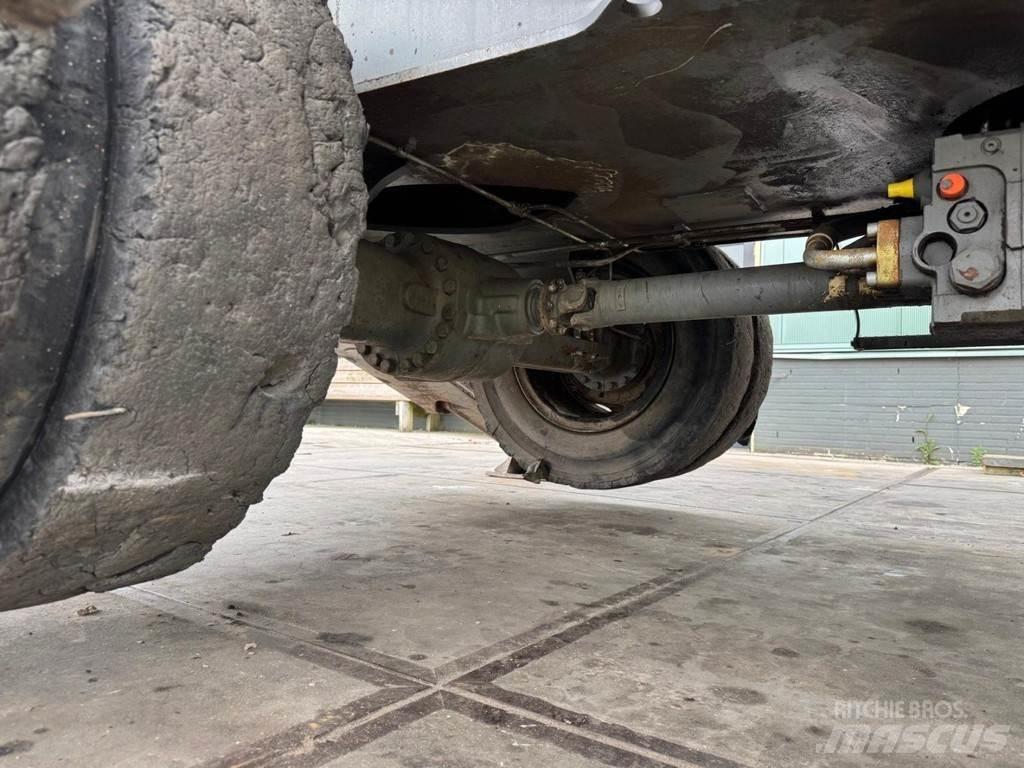 Liebherr A 924 C 폐기물/산업 처리기