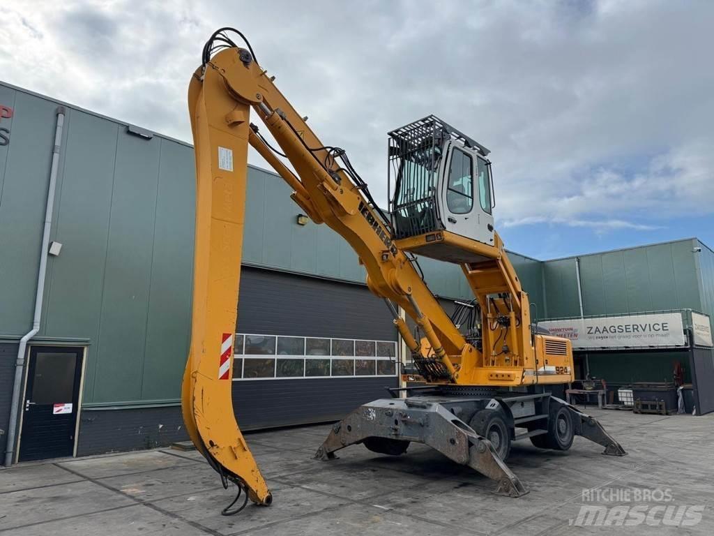 Liebherr A 924 C 폐기물/산업 처리기