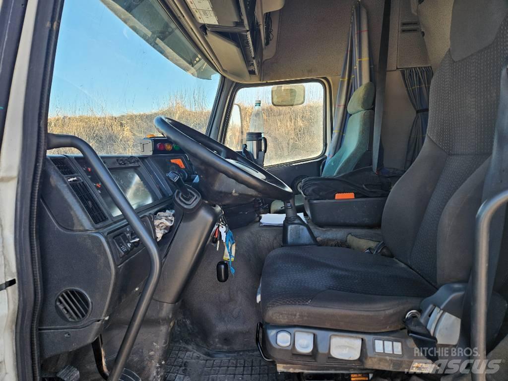 Volvo FM 12 산림 기계 운반 트럭