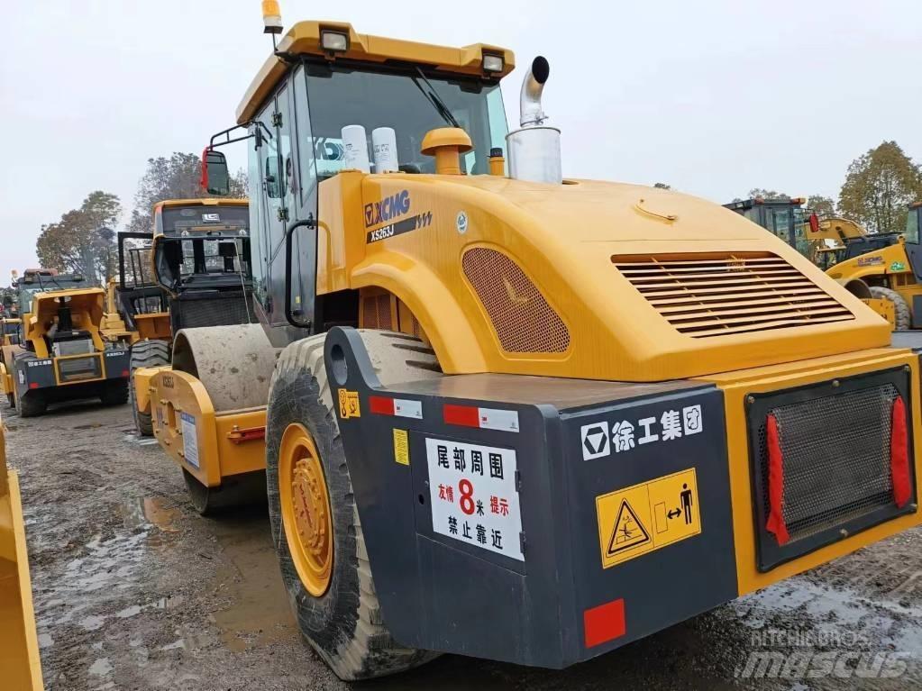 XCMG XC263J 싱글 드럼 롤러