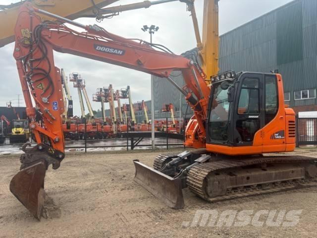 Doosan DX 140 LCR-3 대형 굴삭기 29톤 이상
