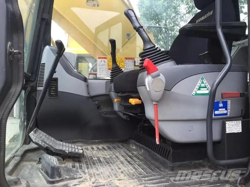 Komatsu PC 220-7 대형 굴삭기 29톤 이상