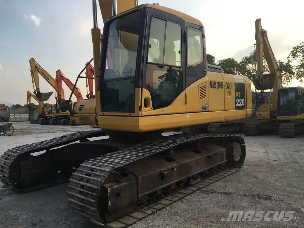 Komatsu PC 220-7 대형 굴삭기 29톤 이상