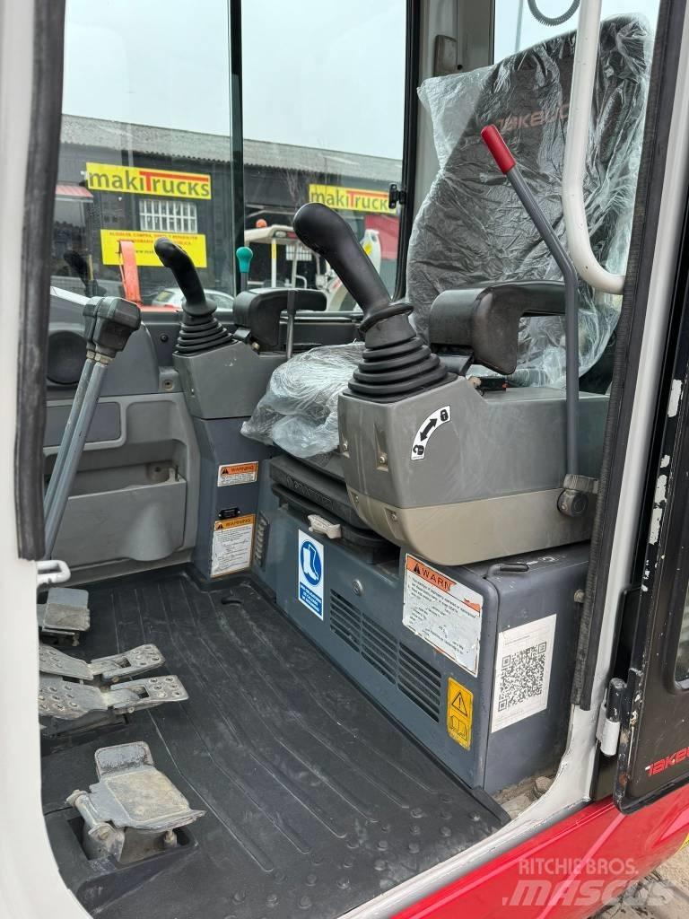 Takeuchi TB228 소형 굴삭기 7톤 미만