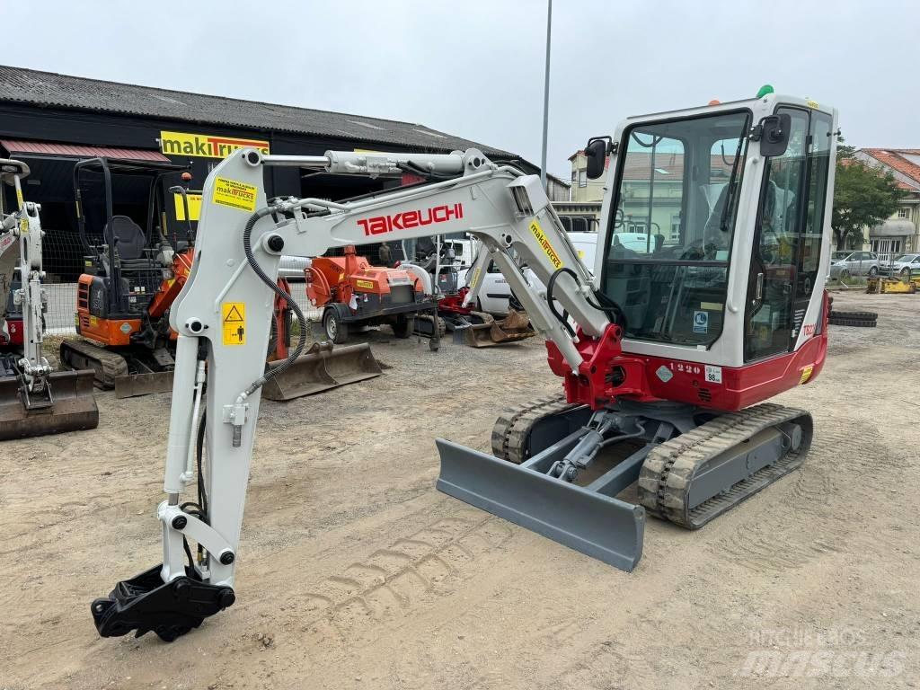Takeuchi TB228 소형 굴삭기 7톤 미만
