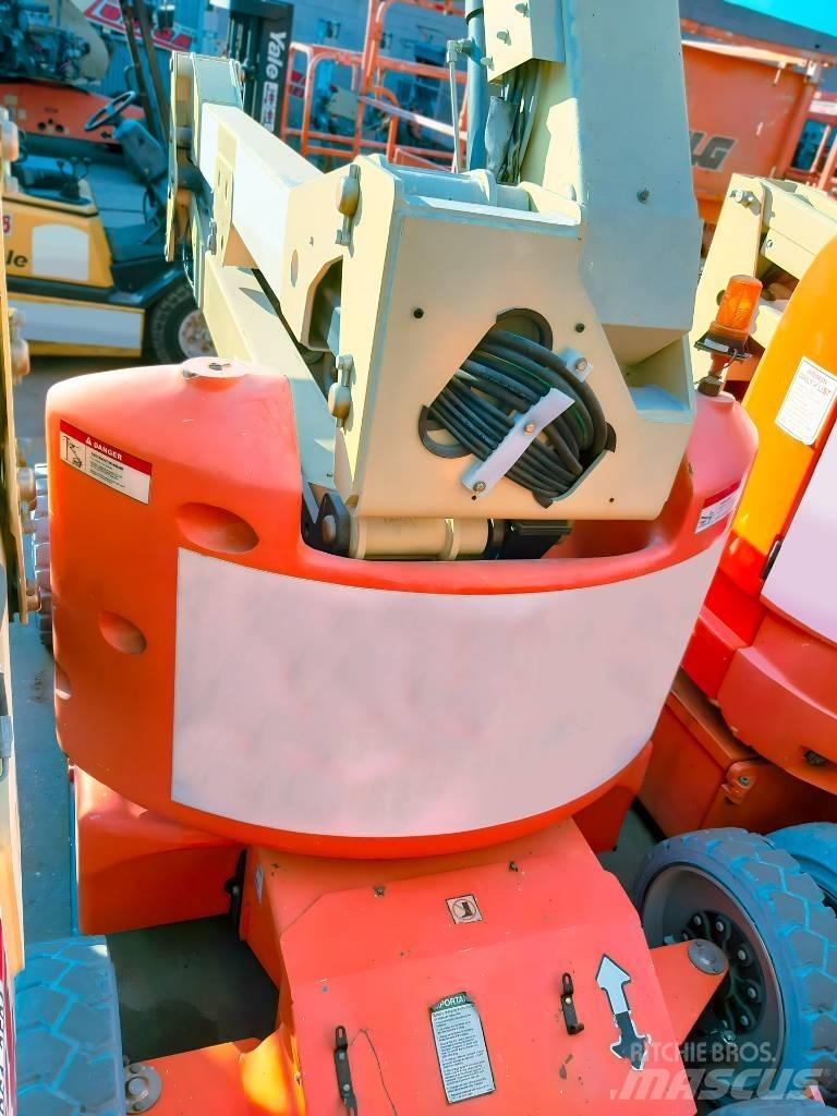 JLG E 450 A 관절형 전동이동 리프트