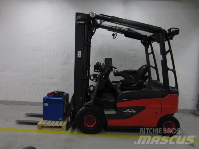 Linde E25R 전동 지게차