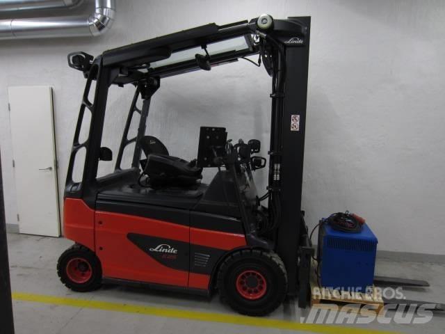 Linde E25R 전동 지게차