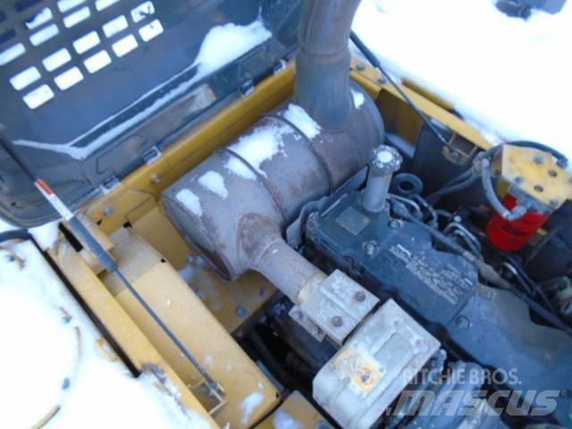 Komatsu PC 200 LC-8 대형 굴삭기 29톤 이상