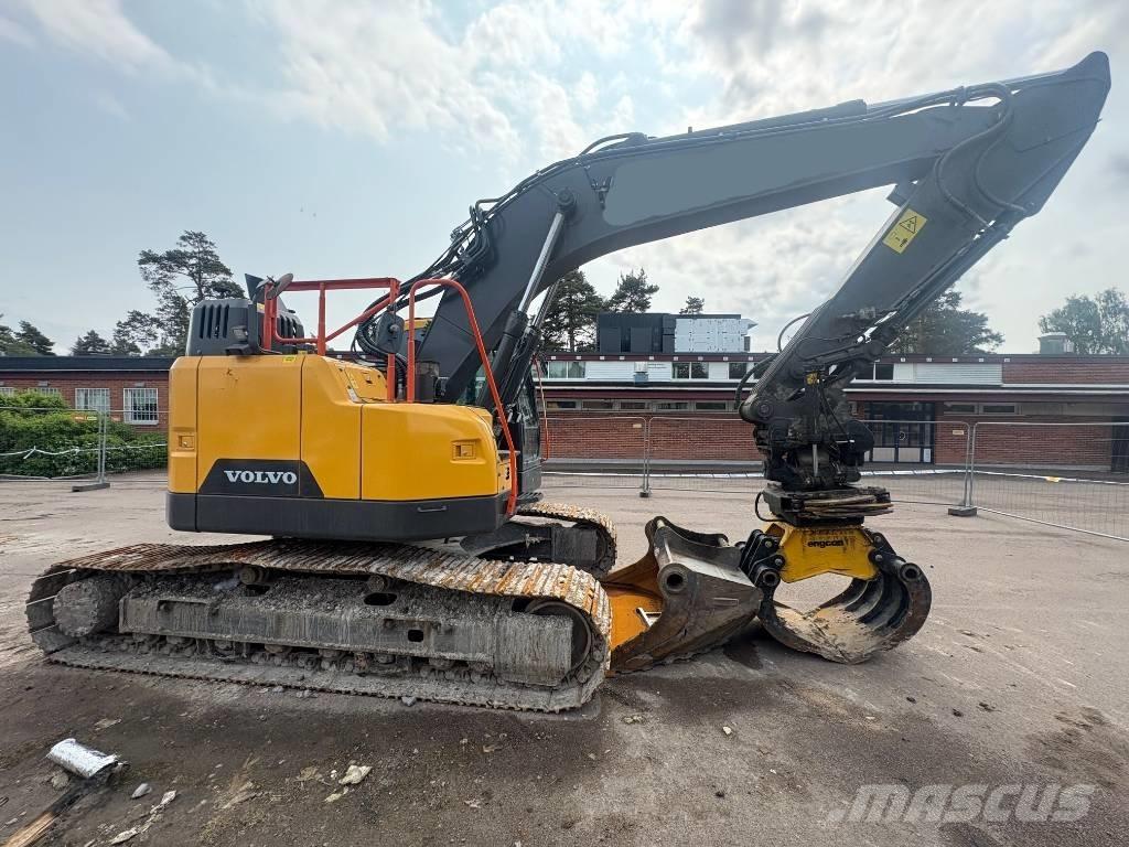 Volvo ECR 235 EL 대형 굴삭기 29톤 이상