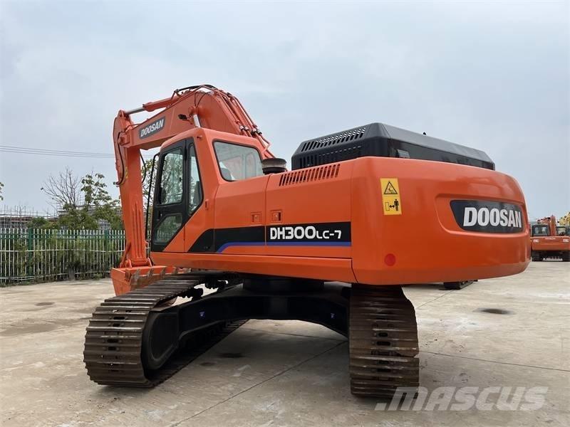 Doosan 300 대형 굴삭기 29톤 이상