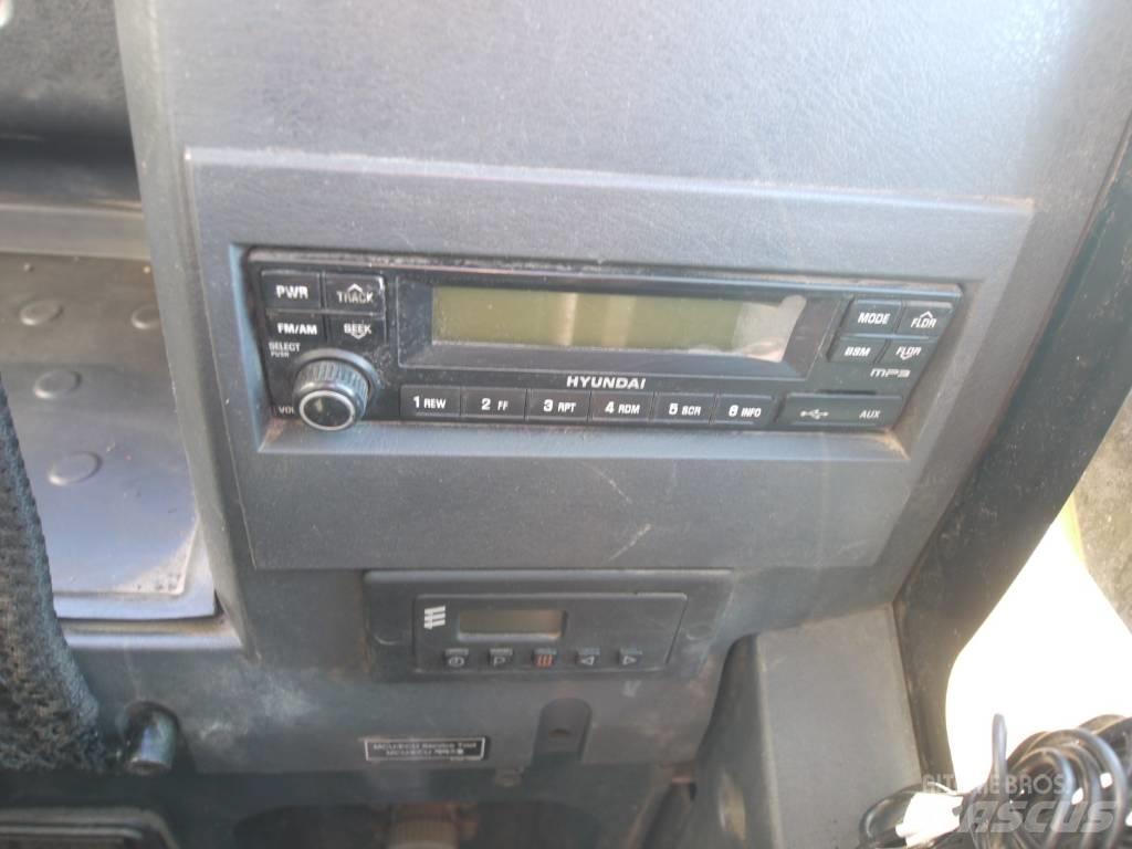 Hyundai R 160 W-9A  휠 굴삭기