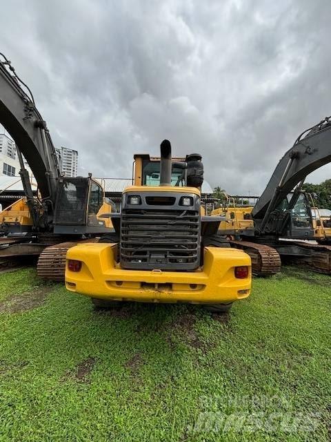 Volvo L 90 F  휠로우더