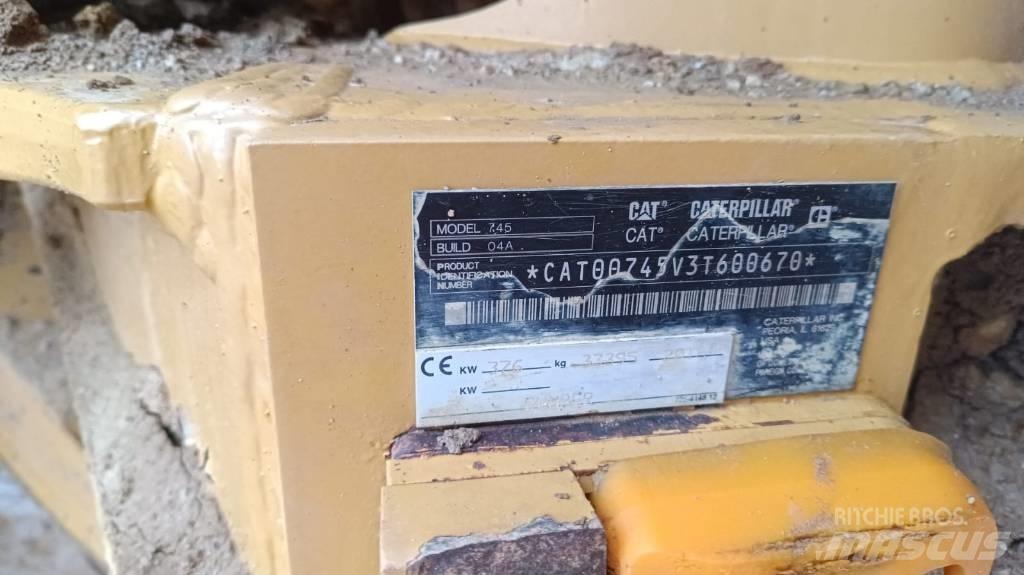 CAT 745 연결식 홀러