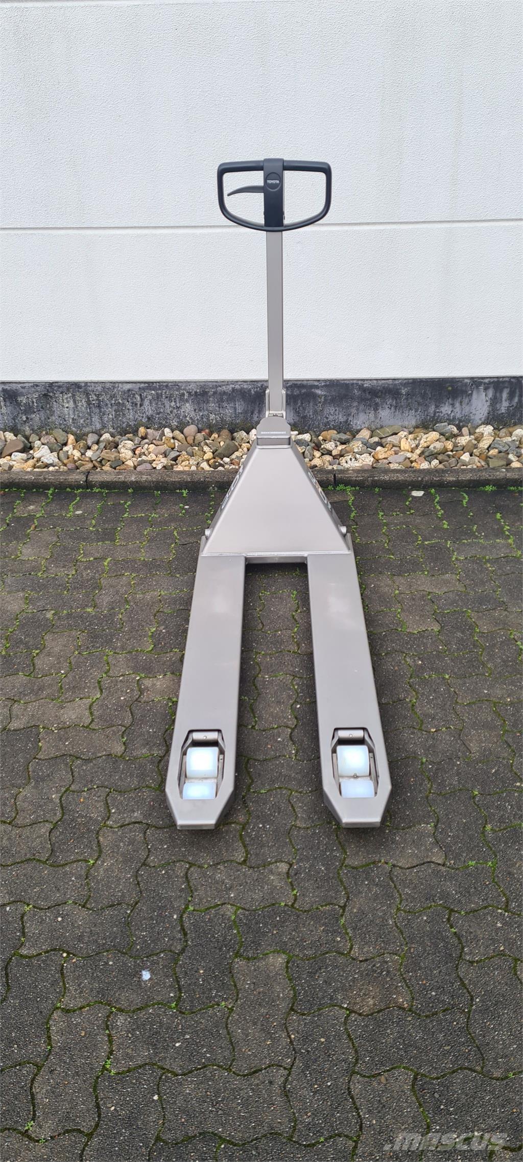 BT LHM 200ST 핸드파레트 트럭