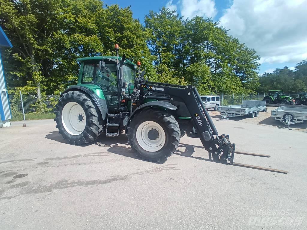 Valtra T 160 트랙터