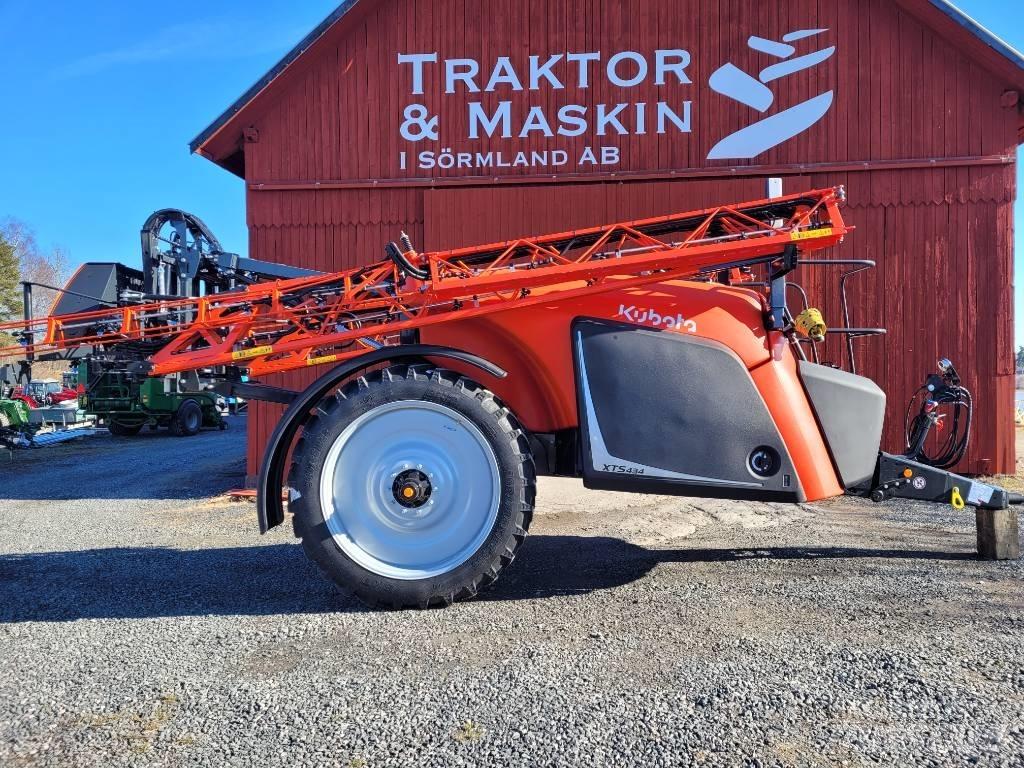 Kubota XTS 4 견인형 분무기