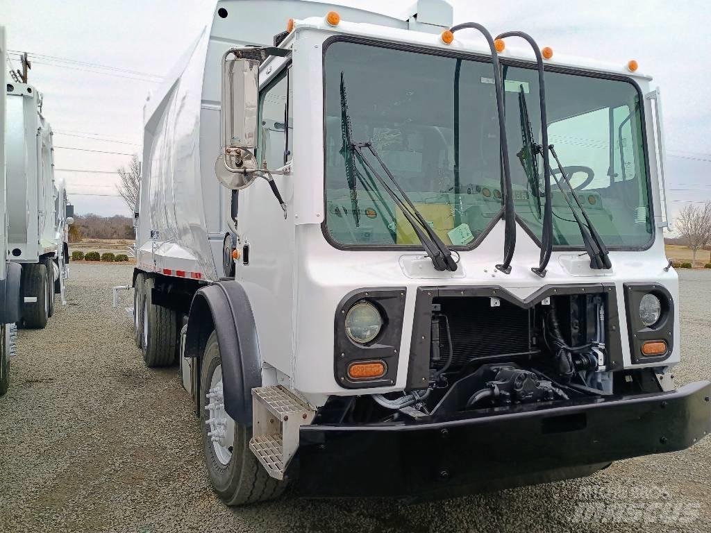 Mack MRU613 폐기물 수거 트럭