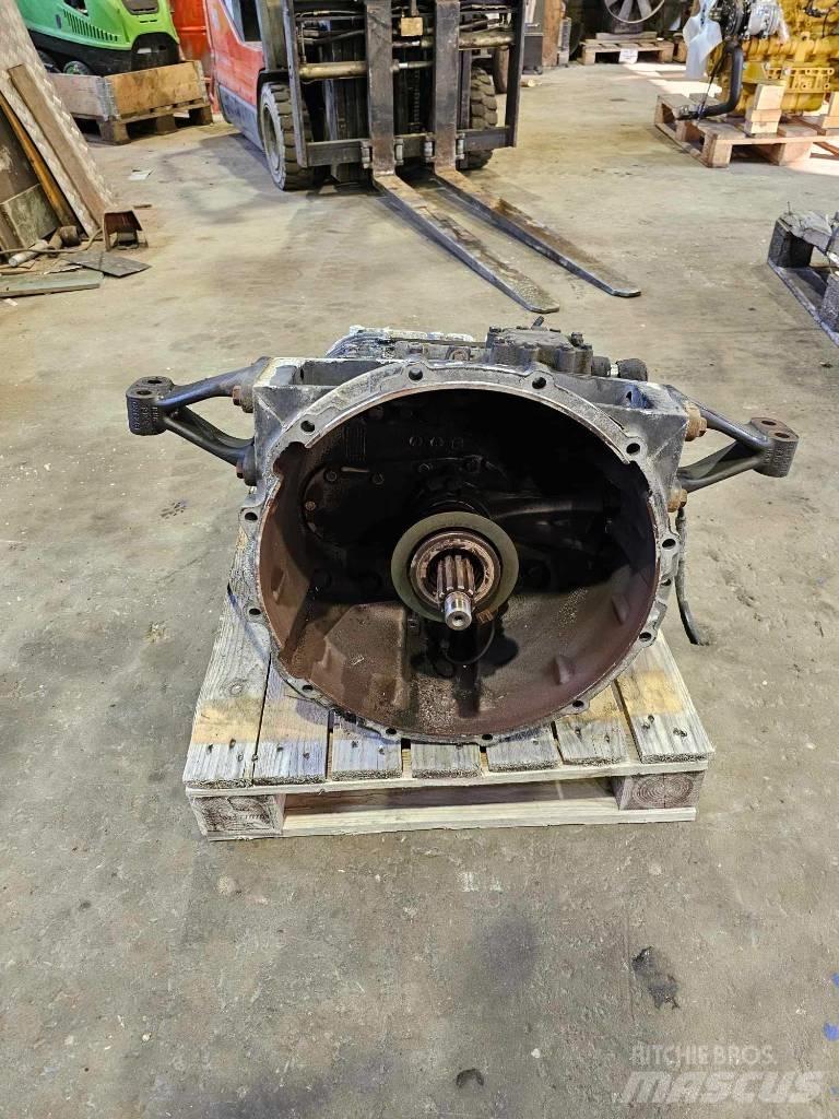 ZF 6S 850 기어박스