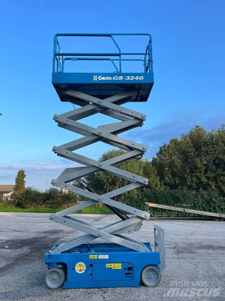 Genie GS 3246 가위형 리프트