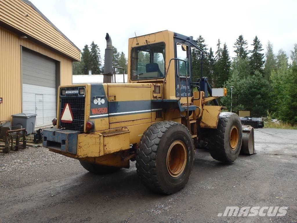 Komatsu WA 250-1  휠로우더