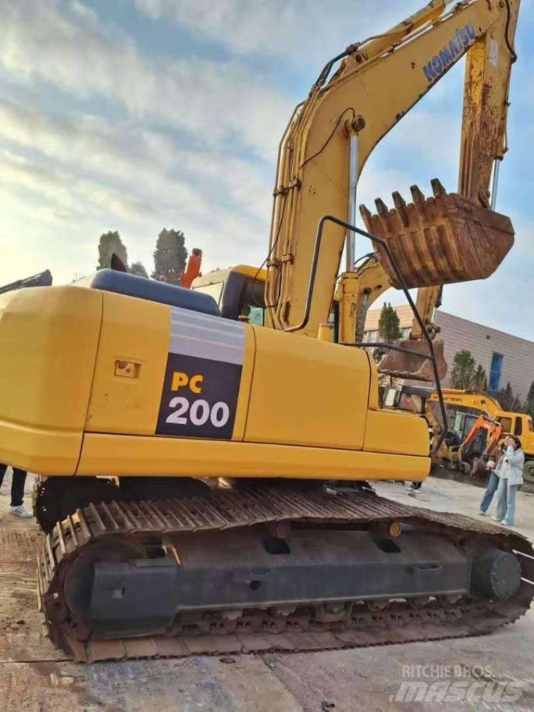 Komatsu PC 200-7 대형 굴삭기 29톤 이상