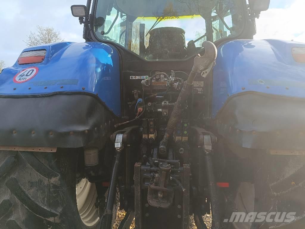 New Holland T 7050 트랙터