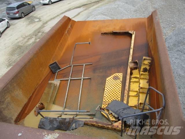 Komatsu HD325-6E0  궤도식 덤프