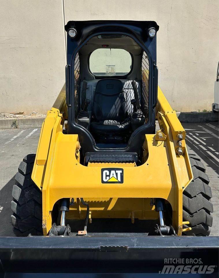 CAT 246 D  스키드로더