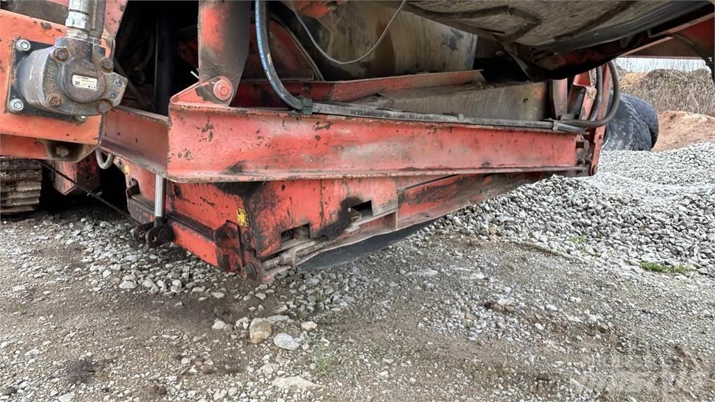 Terex FINLAY 883 스크리너