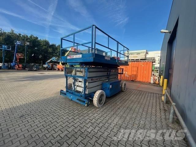 Holland Lift A151EV 가위형 리프트