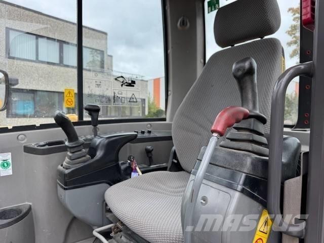 Volvo EC 55 C 중형굴삭기 7톤-28톤