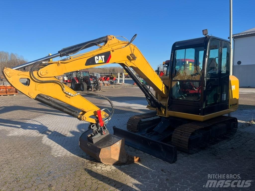 CAT 305.5 E2 소형 굴삭기 7톤 미만