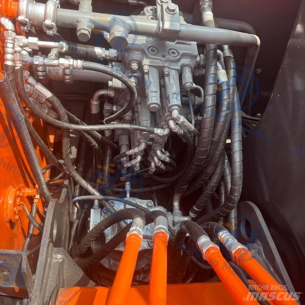 Hitachi ZX70 대형 굴삭기 29톤 이상