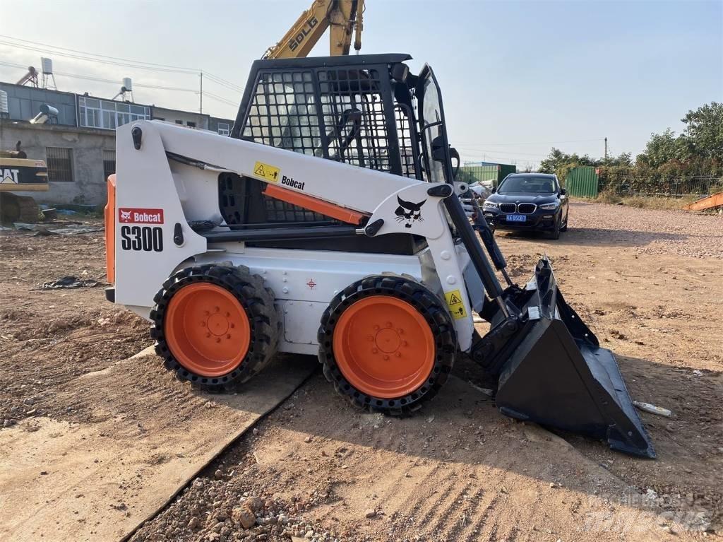 Bobcat S 300  스키드로더