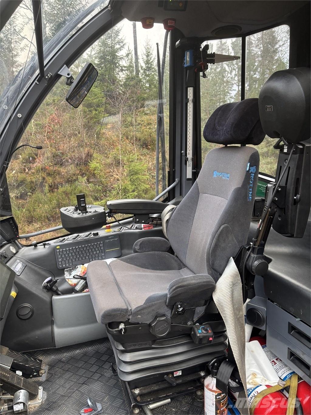 Rottne H8D 원목 하베스터