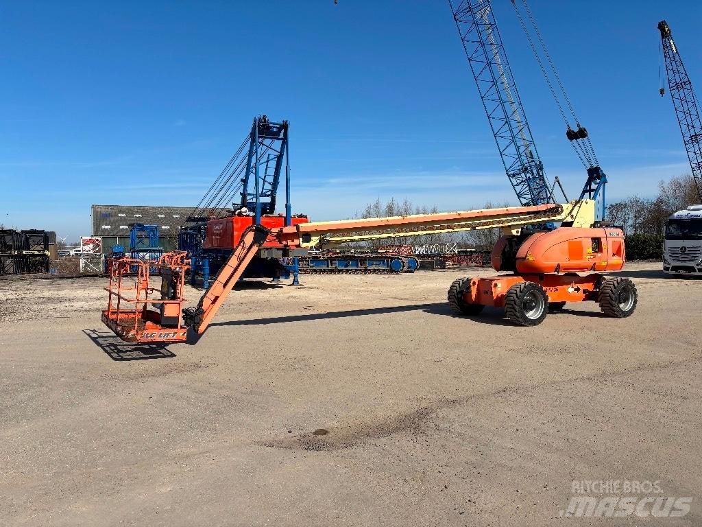 JLG 860 SJ 견인식 전동이동 리프트