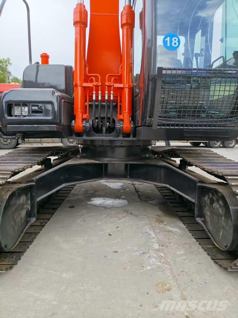 Hitachi ZX 120 대형 굴삭기 29톤 이상