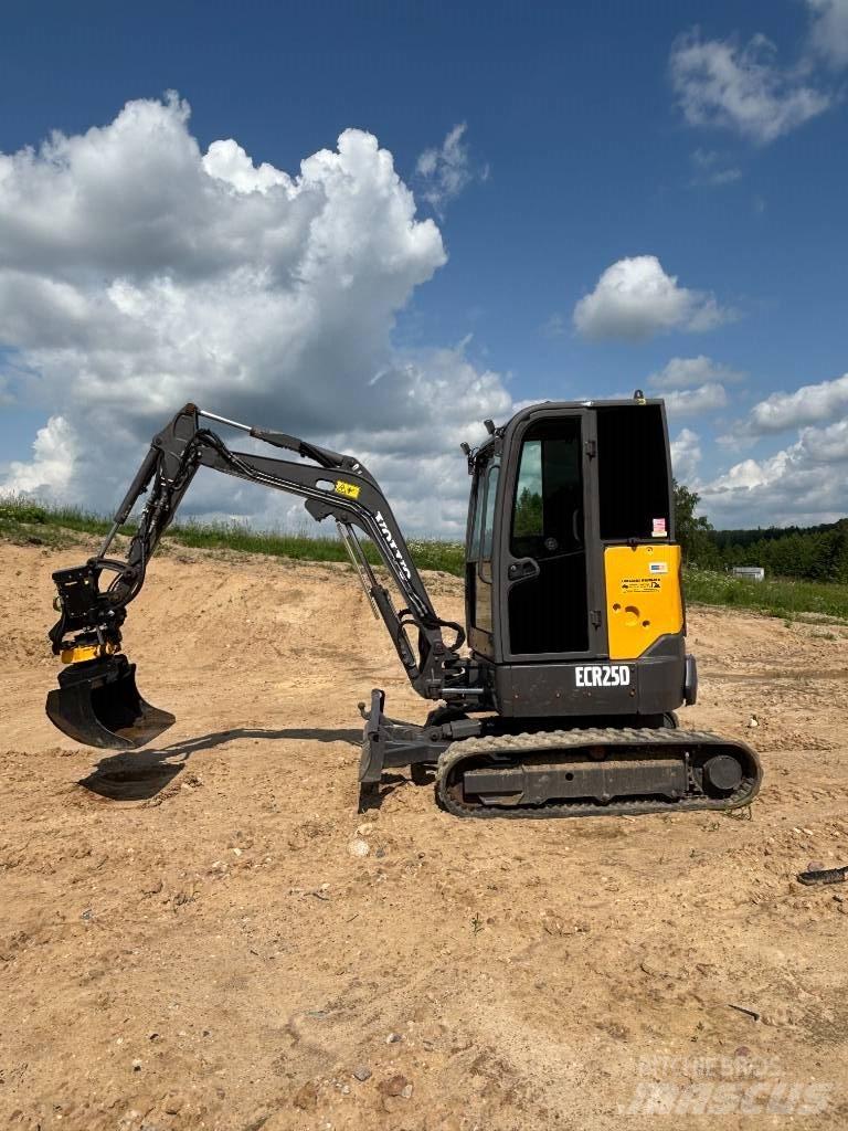 Volvo ECR 25 D 소형 굴삭기 7톤 미만