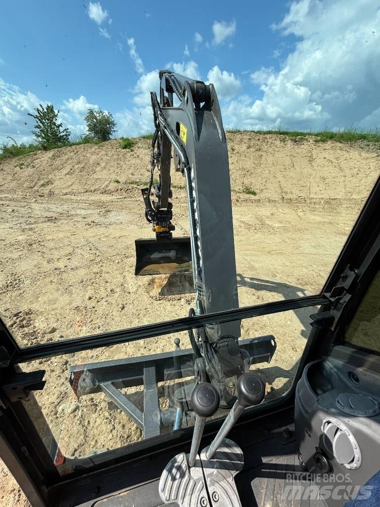 Volvo ECR 25 D 소형 굴삭기 7톤 미만
