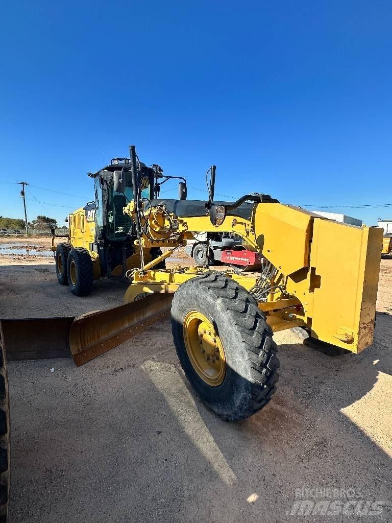 CAT 12 M 2 그레이더